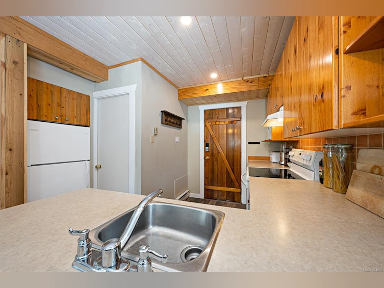 710 Glacier View Circle, Courtenay, BC, V9J 1L0 - 7