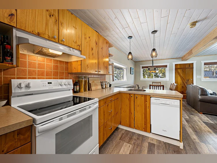 710 Glacier View Circle, Courtenay, BC, V9J 1L0 - 8