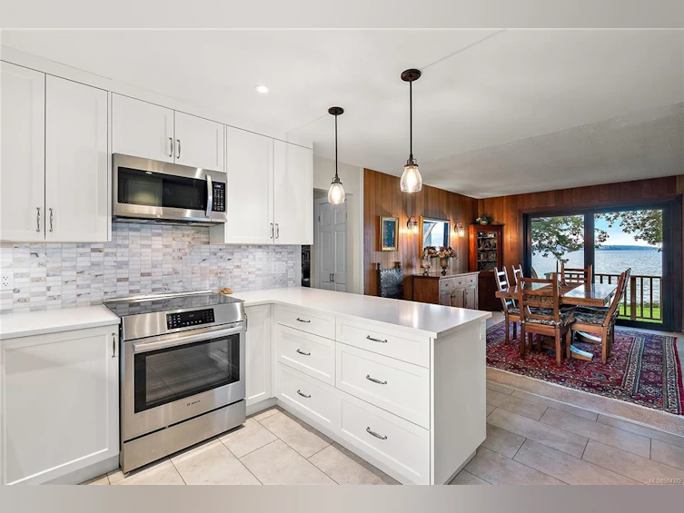 9724 Glynnwood Park Road, North Saanich, BC, V8L 5H4 - 14