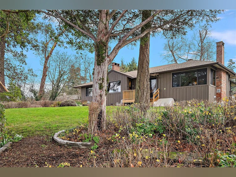 9724 Glynnwood Park Road, North Saanich, BC, V8L 5H4 - 16
