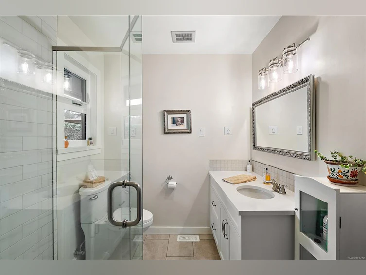 9724 Glynnwood Park Road, North Saanich, BC, V8L 5H4 - 22