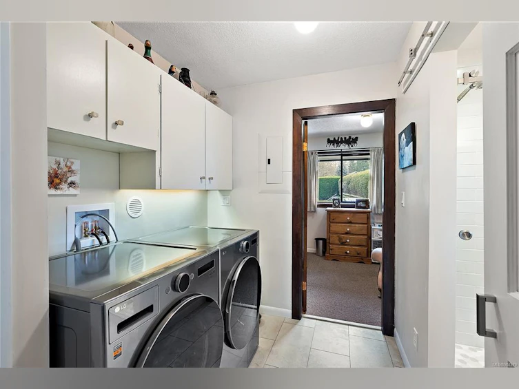 9724 Glynnwood Park Road, North Saanich, BC, V8L 5H4 - 27