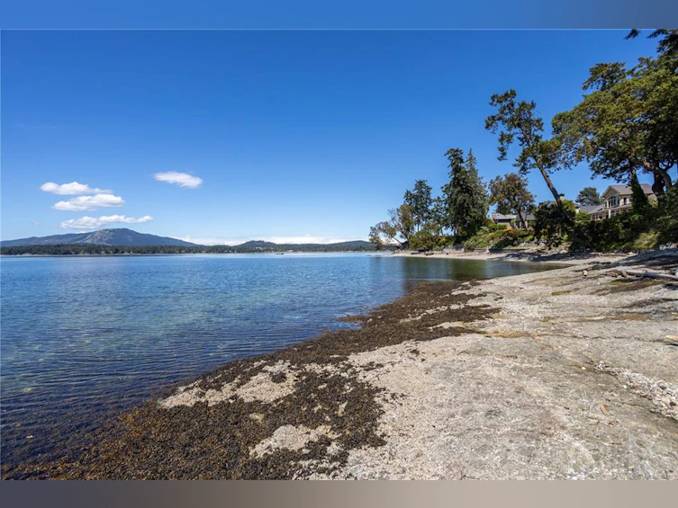 9724 Glynnwood Park Road, North Saanich, BC, V8L 5H4 - 35