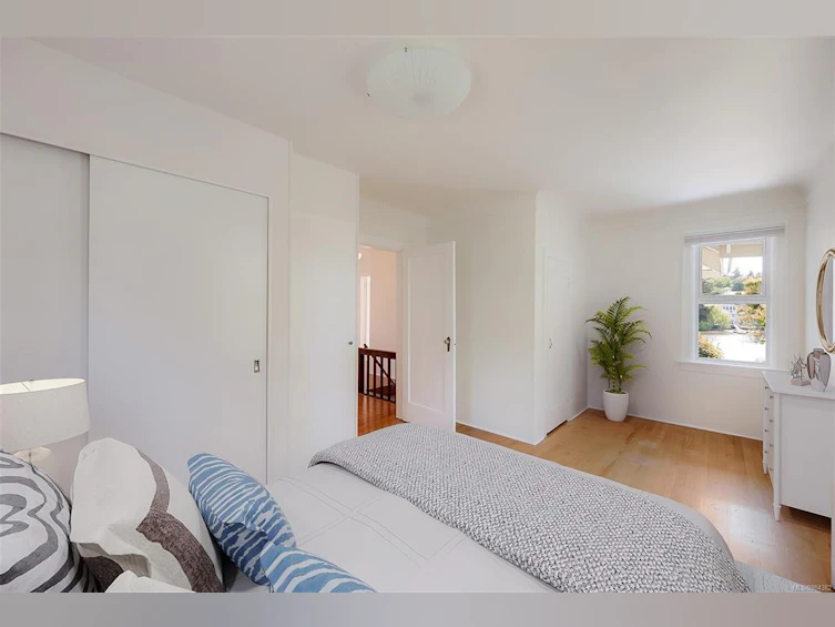 586 W Gorge Road, Saanich, BC, V9A 1N4 - 8