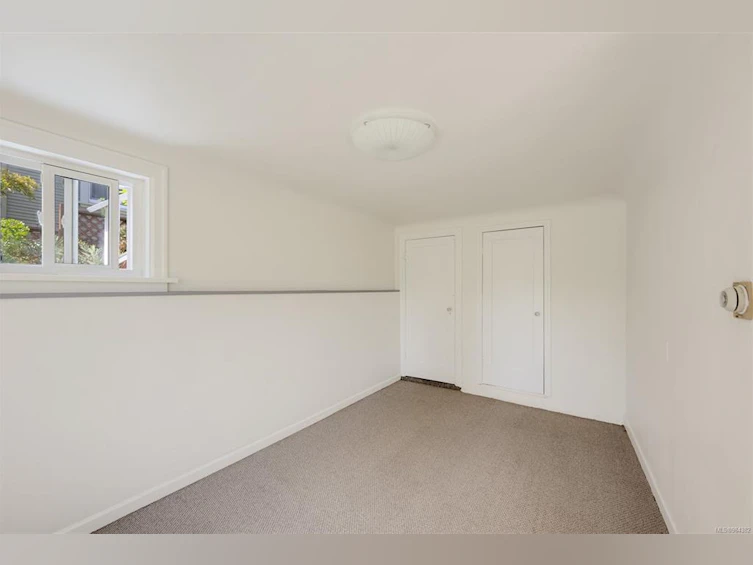586 W Gorge Road, Saanich, BC, V9A 1N4 - 47