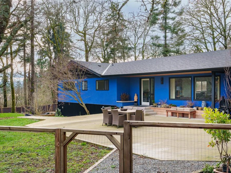 814 Ardmore Drive, North Saanich BC V8L 5G2