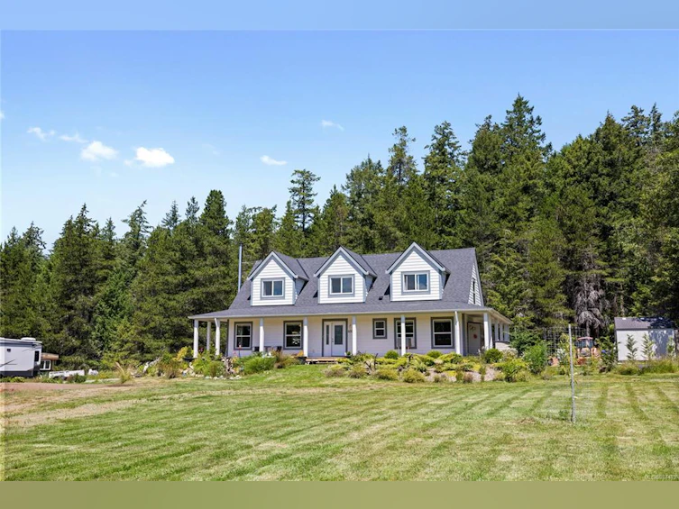 450 & 460 Rembar Road, Qualicum Beach, BC, V9K 2A4 - 4