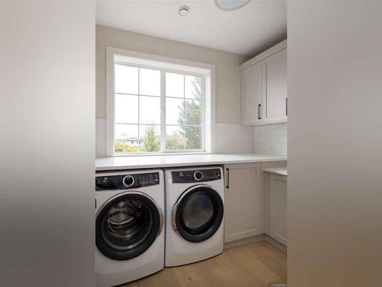 9344 East Saanich Road, North Saanich, BC, V8L 1H9 - 34