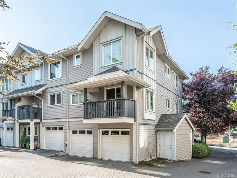 8 - 1405 Mallek Crescent, Victoria BC V8T 0A3