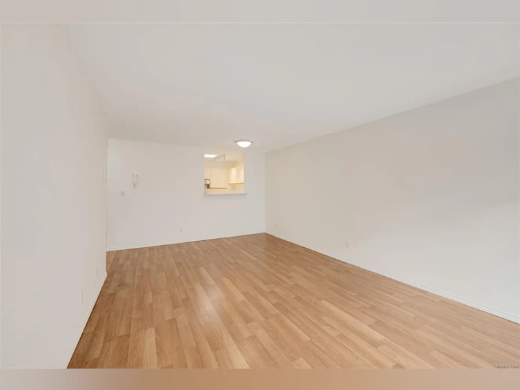 404-2647 Graham Street, Victoria, BC, V8T 3Y8 - 10