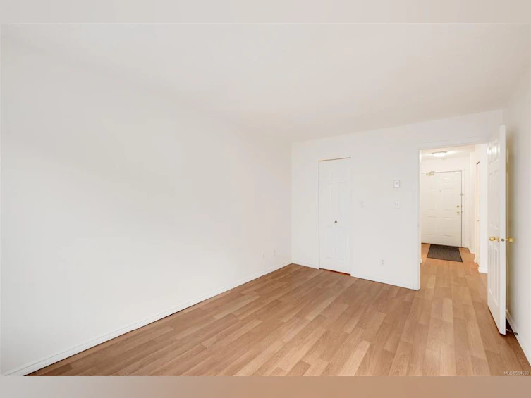 404-2647 Graham Street, Victoria, BC, V8T 3Y8 - 18