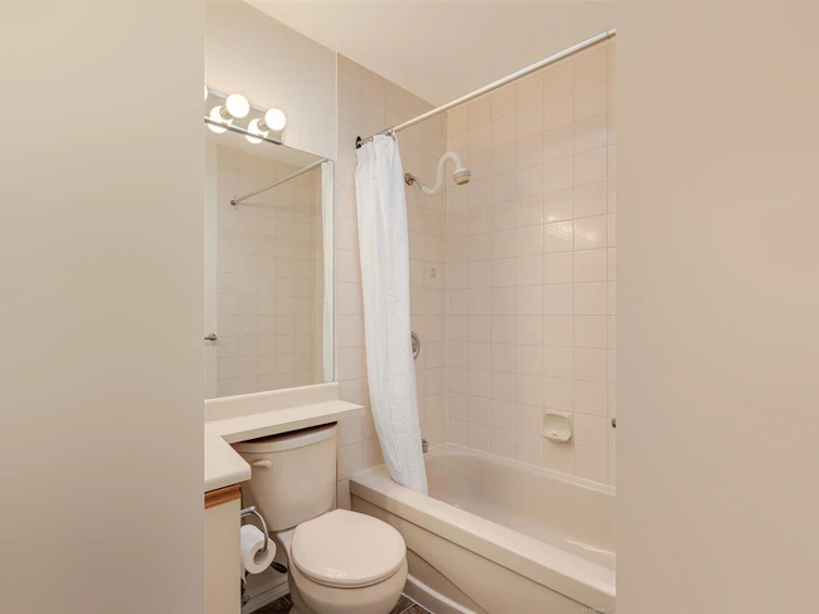 404-2647 Graham Street, Victoria, BC, V8T 3Y8 - 22