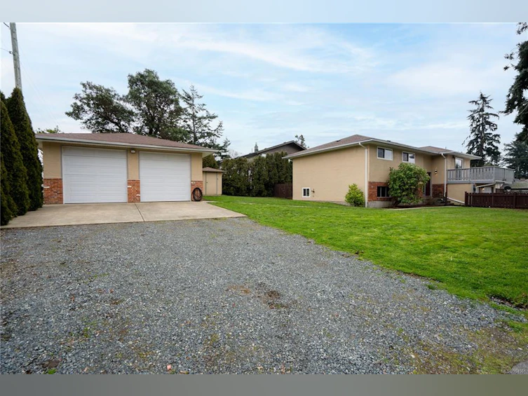3351 Painter Road, Colwood, BC, V9C 2J1 - 2