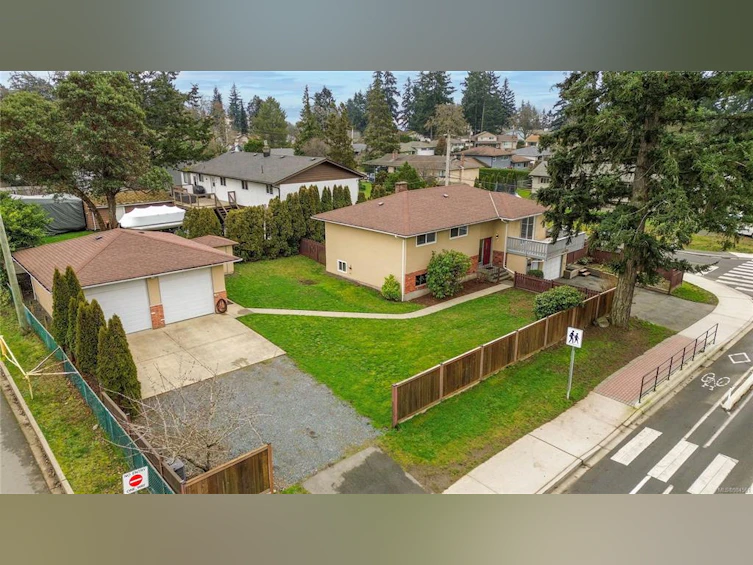 3351 Painter Road, Colwood, BC, V9C 2J1 - 3