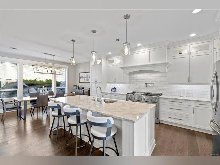3323 Henley Place, Fairwinds, BC, V9P 9H6 - 4