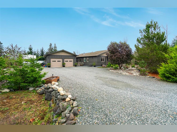 4235 Wildwood Road, Bowser/Deep Bay, BC, V0R 1G0