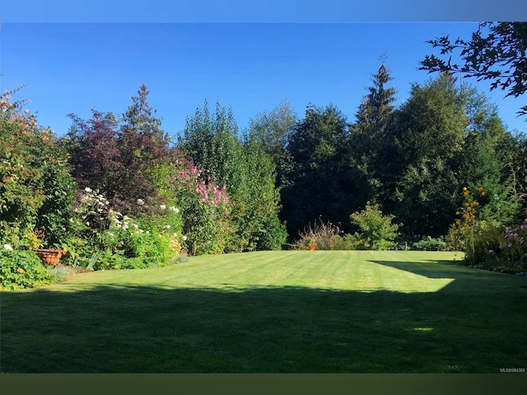 4235 Wildwood Road, Bowser/Deep Bay, BC, V0R 1G0 - 9