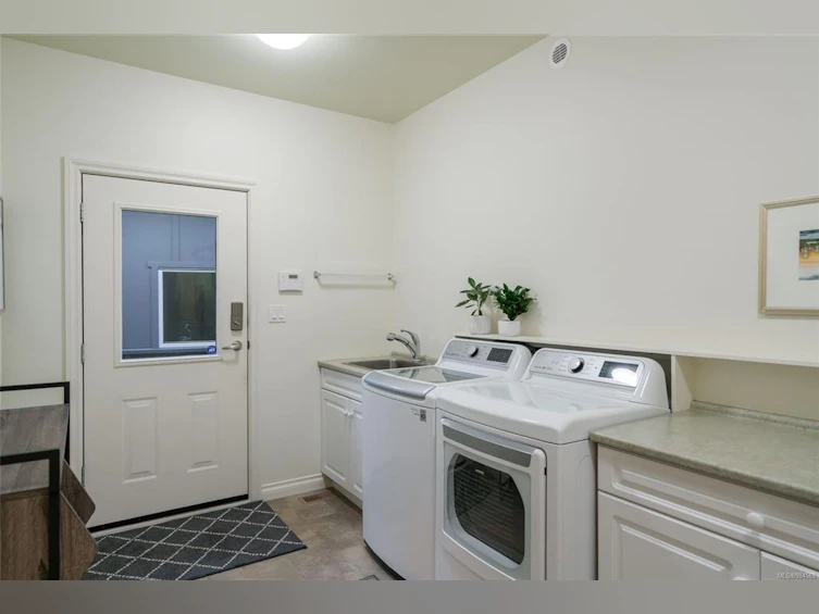 4235 Wildwood Road, Bowser/Deep Bay, BC, V0R 1G0 - 35