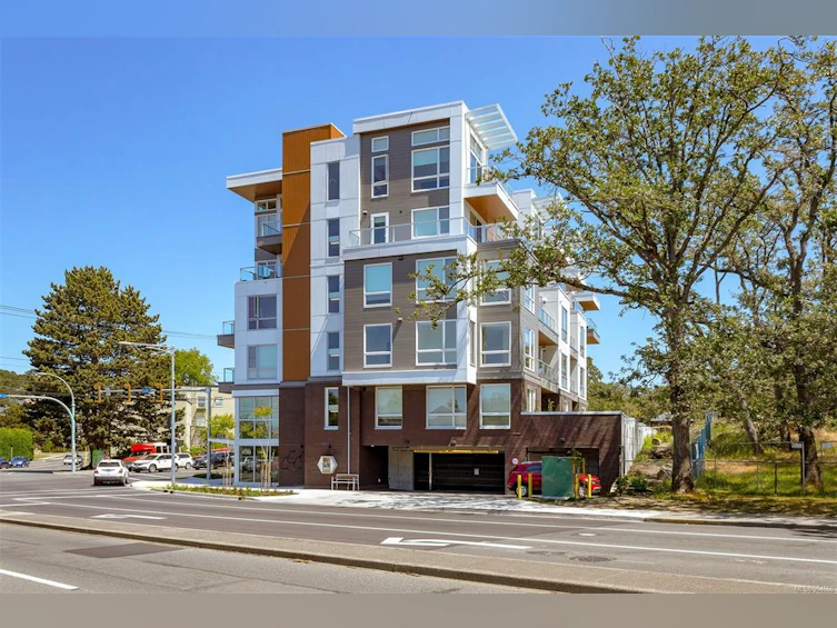 411-1301 Hillside Avenue, Victoria, BC, V8T 0E3 - 3