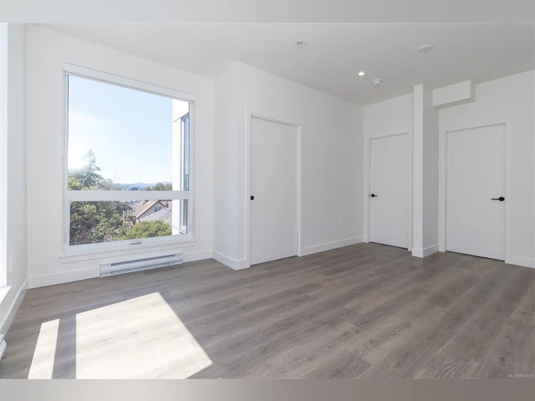 411-1301 Hillside Avenue, Victoria, BC, V8T 0E3 - 12
