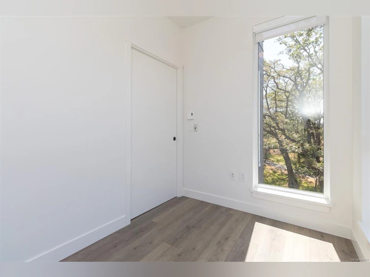 411-1301 Hillside Avenue, Victoria, BC, V8T 0E3 - 30