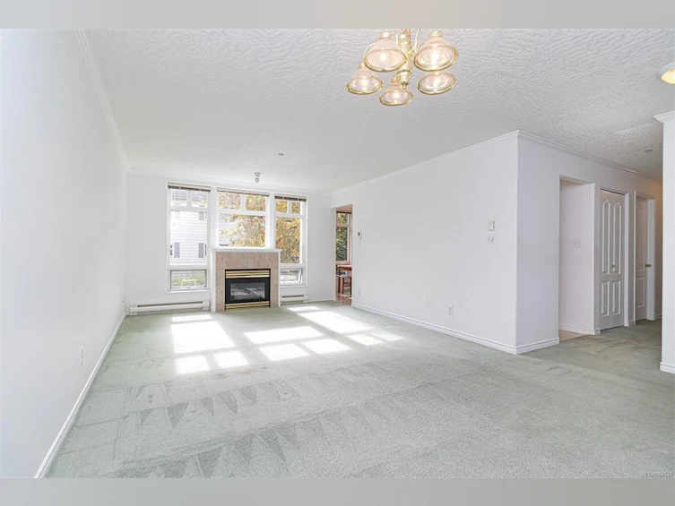 204-1663 Mckenzie Avenue, Saanich, BC, V8N 1A6 - 2