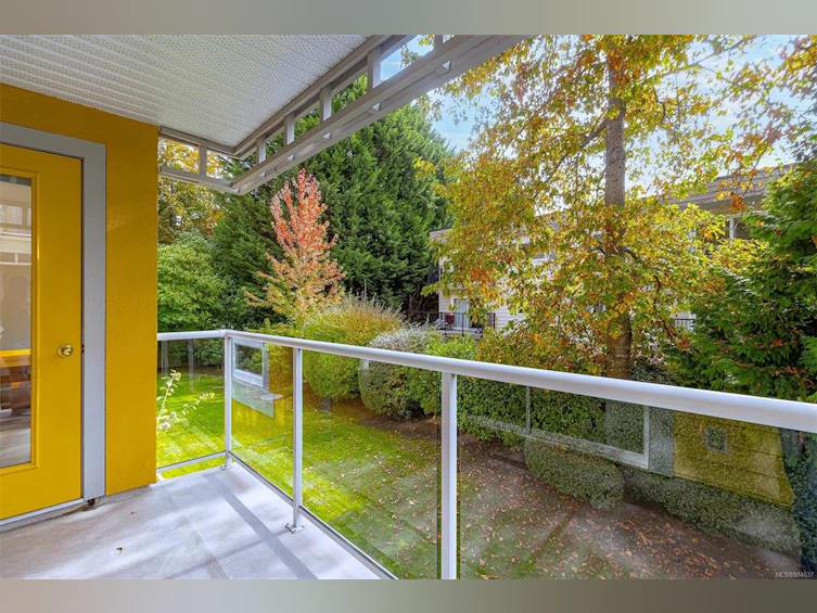 204-1663 Mckenzie Avenue, Saanich, BC, V8N 1A6 - 39