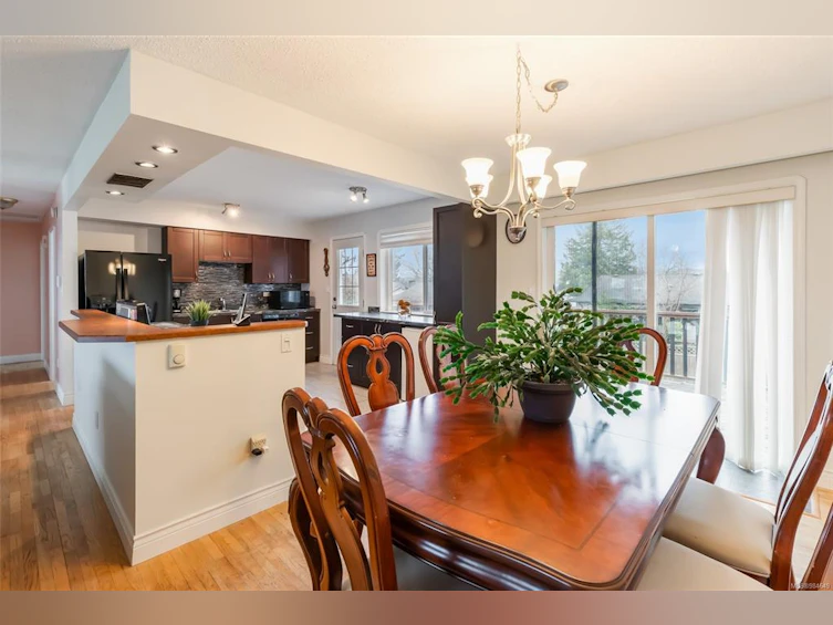726 Nanoose Avenue, Parksville, BC, V9P 1E9 - 22