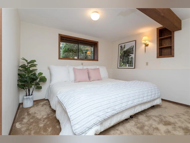 4464 Sunnywood Place, Saanich, BC, V8X 4N4 - 33