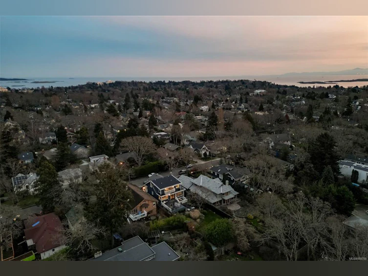 1248 Hewlett Place, Oak Bay, BC, V8S 4P7 - 6