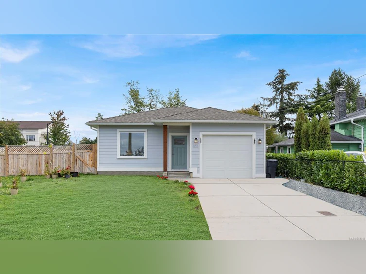 104 Lee Avenue, Parksville, BC, V9P 1L9