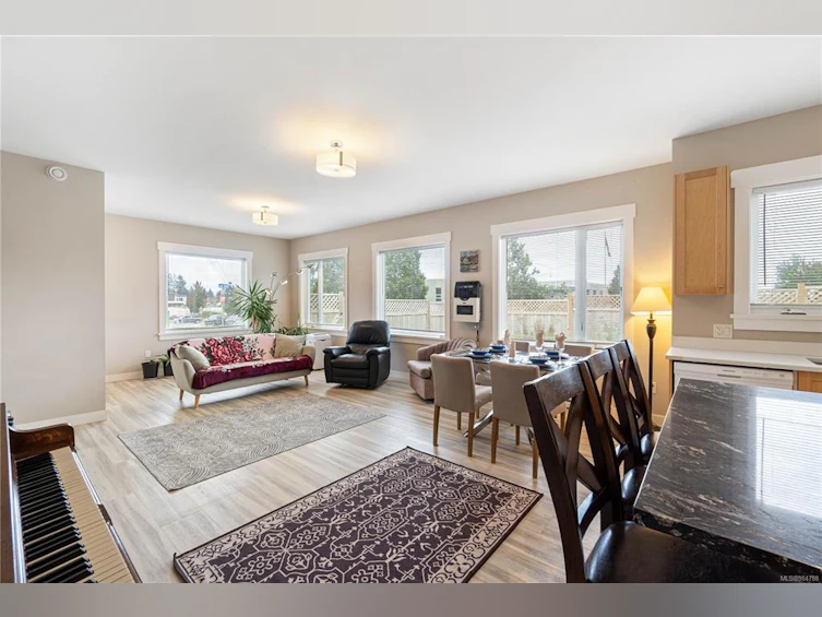 104 Lee Avenue, Parksville, BC, V9P 1L9 - 9