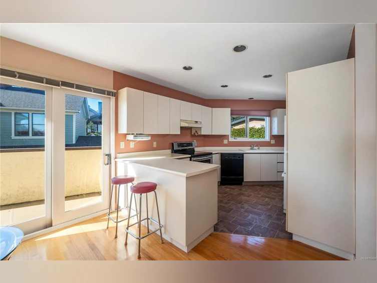 1568 Rockland Avenue, Victoria, BC, V8S 1W5 - 13