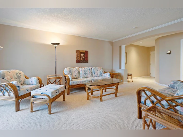 206-2349 James White Boulevard, Sidney, BC, V8L 1Z7 - 12