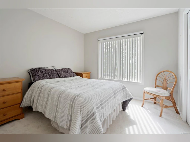 206-2349 James White Boulevard, Sidney, BC, V8L 1Z7 - 14