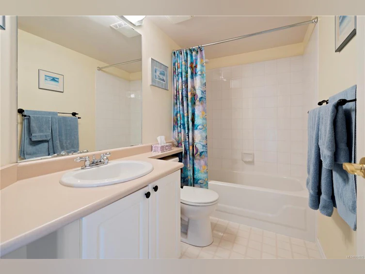 206-2349 James White Boulevard, Sidney, BC, V8L 1Z7 - 15