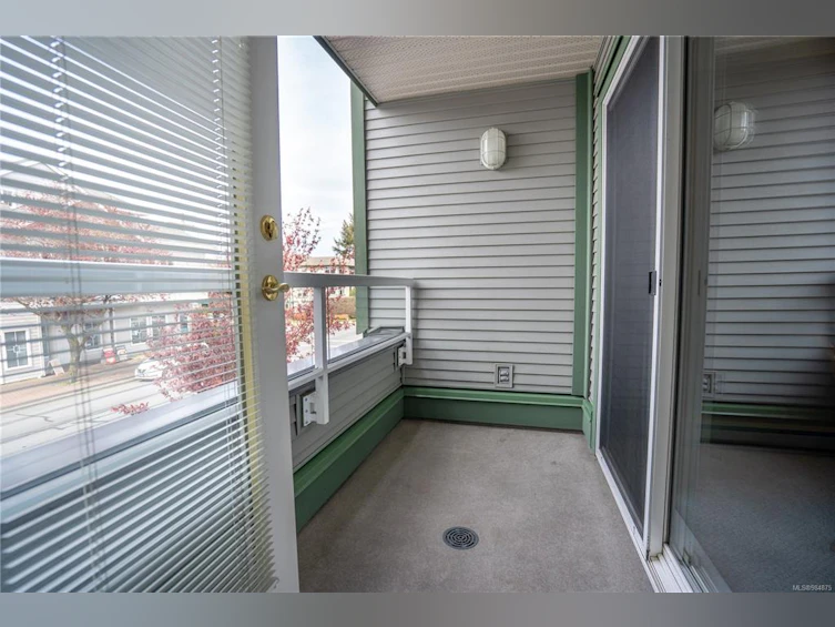 206-2349 James White Boulevard, Sidney, BC, V8L 1Z7 - 19