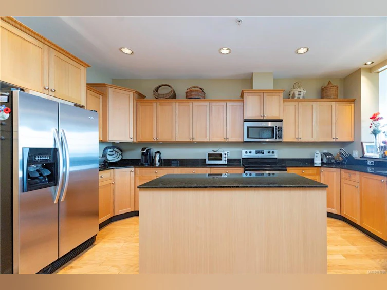 102-2676 S Island Highway, Campbell River, BC, V9W 1C7 - 11