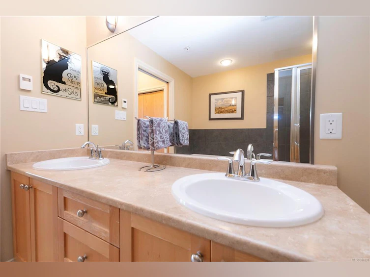 102-2676 S Island Highway, Campbell River, BC, V9W 1C7 - 15