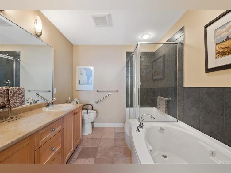 102-2676 S Island Highway, Campbell River, BC, V9W 1C7 - 16