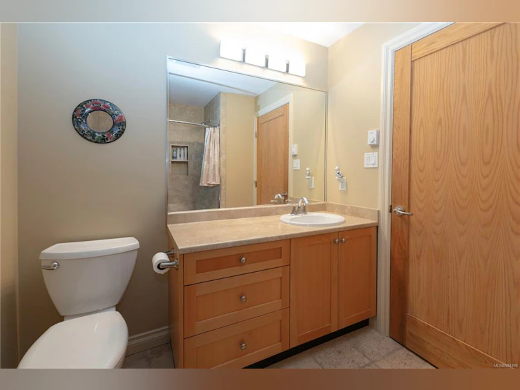 102-2676 S Island Highway, Campbell River, BC, V9W 1C7 - 18