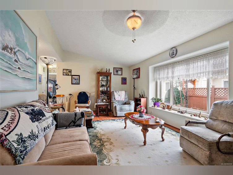 39-7570 Tetayut Road, Central Saanich, BC, V8S 4C2 - 5
