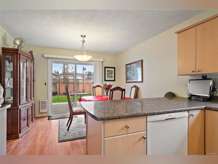 39-7570 Tetayut Road, Central Saanich, BC, V8S 4C2 - 10