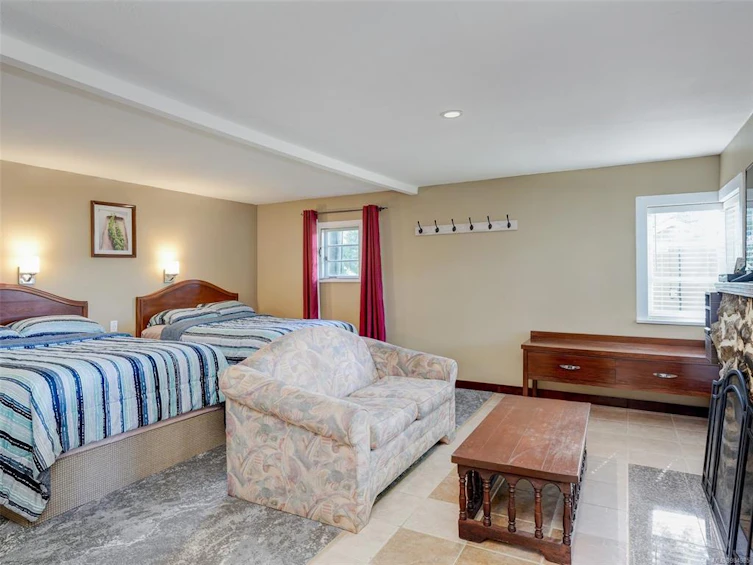 300 Meadow Way, Mill Bay, BC, V0R 2L0 - 25