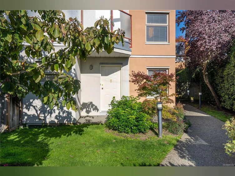 8-930 North Park Street, Victoria, BC, V8T 1C6 - 2