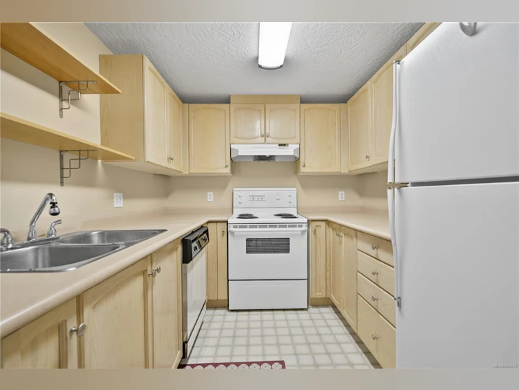 8-930 North Park Street, Victoria, BC, V8T 1C6 - 5