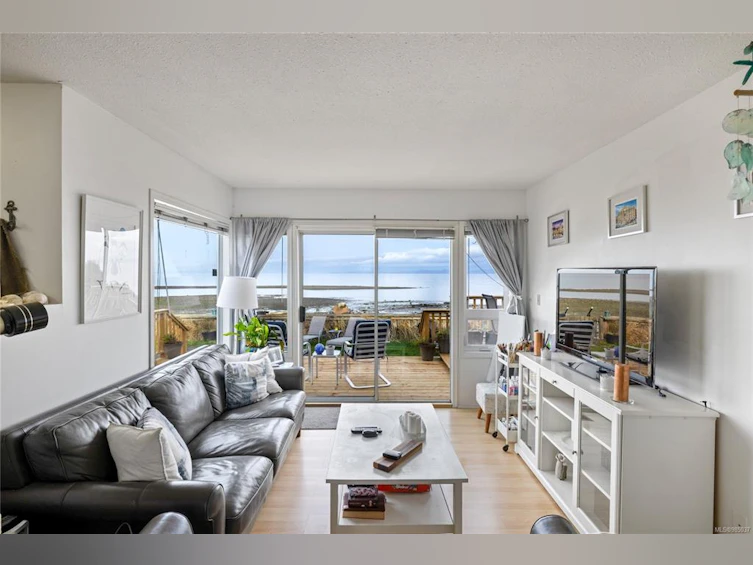 3257 Island Highway, Qualicum Beach, BC, V9K 2C6 - 12