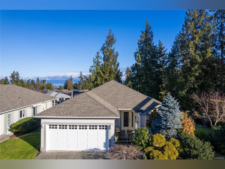 677 Windward Way, Qualicum Beach, BC, V9K 2K4