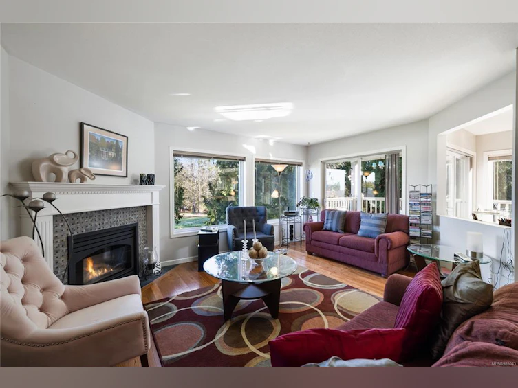 677 Windward Way, Qualicum Beach, BC, V9K 2K4 - 3