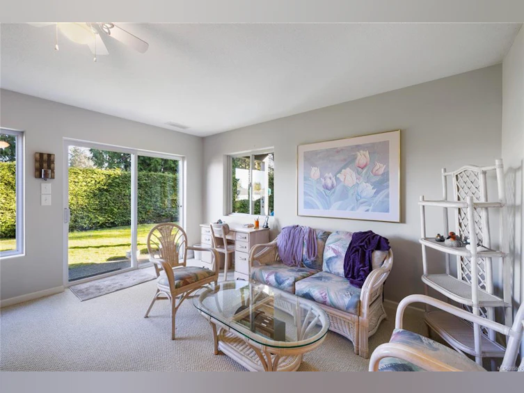677 Windward Way, Qualicum Beach, BC, V9K 2K4 - 6